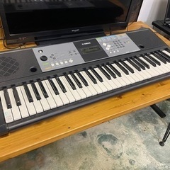 YAMAHA ★ ヤマハ 電子キーボード PSR-E233 61...