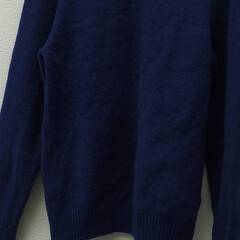 ユニクロ　少々厚手の暖かいセーター　明るい青　メンズM