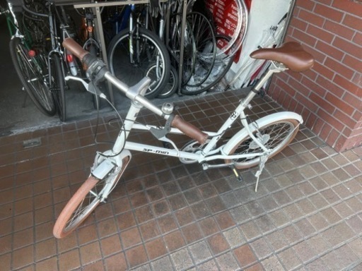 20インチ　ミニベロ　6speed 泥除け付き　ホワイト
