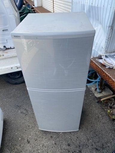 福岡市内配送無料　森田電工 MORITA DENKO MR-F140D NS [冷蔵庫 （140L・右開き） 2ドア ニューシルバー]