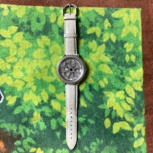 Anne Coguineアンコキーヌ ホワイト正規品　くるくる時計。 Anne Coguineアンコキーヌ ホワイト正規品 くるくる時計