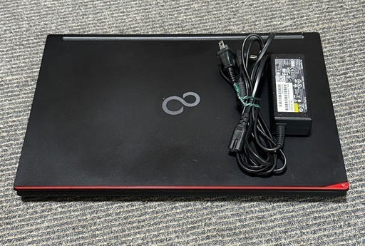 富士通 Windows 11対応ノートPC 15インチ（中古）
