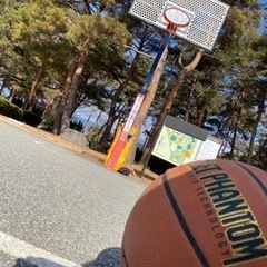 バスケしたい人集まれ〜🏀