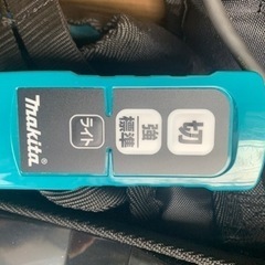 マキタ　VC260DZ　充電式背負いクリーナ(本体のみ/バッテリ・充電器別売)