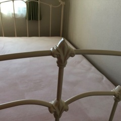 商談中！【ローラアシュレイ】セミダブルベッドフレーム