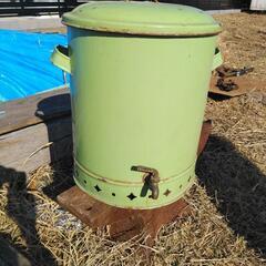 アンティークホウロウ容器蛇口付き　水瓶　タンク