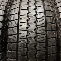 DUNLOP WINTER MAXX SV01 215/70R15 107/105L LT 15インチ スタッドレス 4本 21年製 バリ溝 ハイエース等　(TE277) 