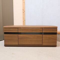 未使用品 ディノス取り扱いのコーナーテレビ台。スイング構造で好きな角度に微調整できるリビングボード。ソファやダイニング、キッチンなど、さまざまな場所からテレビを楽しめるローボードです♪ 未使用品◇dinos(ディノス)取り扱いのコーナーテレビ台。スイング構造