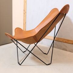 未使用品◆スウェーデンの革衣料メーカー”Cuero(キュエロ・クエロ)”のBKFバタフライチェア マリポサのご紹介です。最高品質のベジタブルタンニンレザーを使用したスタイリッシュなパーソナルチェア♪