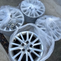 トヨタの純正ホイール マークXで使用してました！