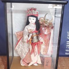 日本人形です。