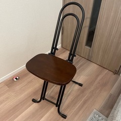 折り畳み椅子（高さ調整可能）