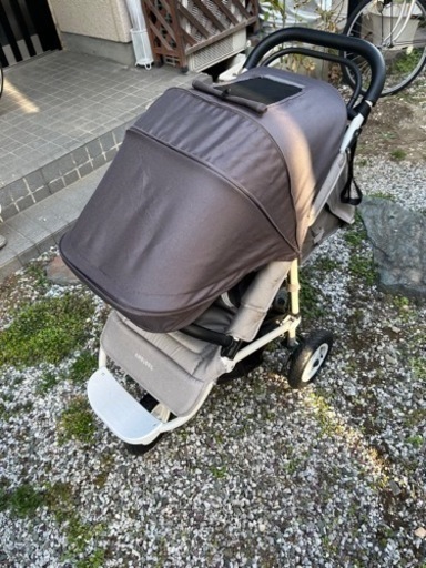 エアバギー　ココプレミア　ベージュ×ストーン
