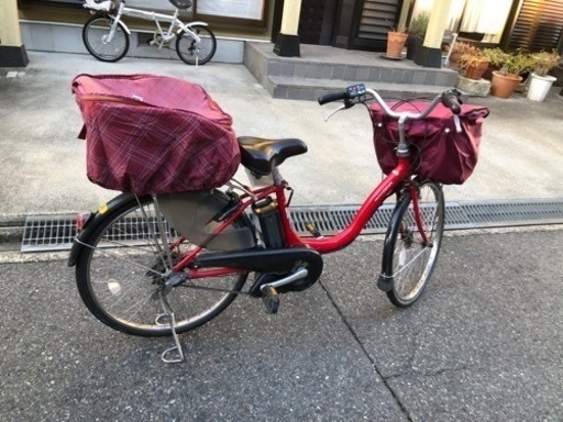 赤い電動アシスト自転車　26インチ YAMAHA 取引中