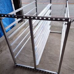 アルミ苗箱コンテナ　運搬用アルミコンテナ　軽トラ運搬用　V型　60枚対応