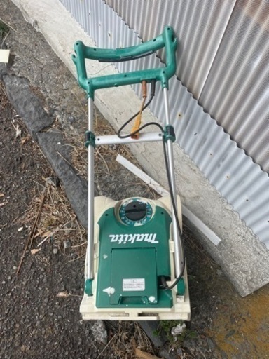 マキタの草刈機