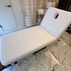 早い者勝ち！電動エステベッド＆備品一式！