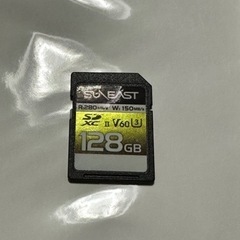 【ネット決済・配送可】中古美品　SUNEAST SDカード　128gb