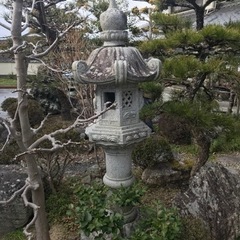 日本庭園 大きな 灯篭 灯籠 燈籠 ガーデニング 日本家屋 庭師  重いので手伝います