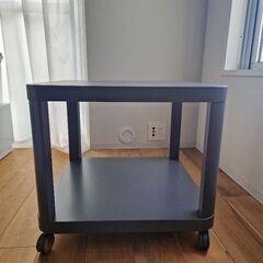 IKEA. キャスター付  ミニテーブル