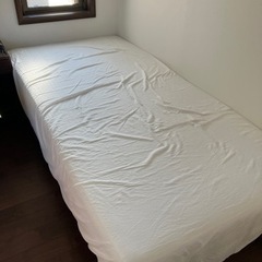 無印シングルベッド　無料　生成ベッドカバー（未使用）付き