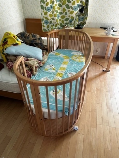 元値段10数万　STOKKE ジュニアベビーベッド