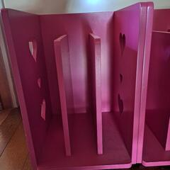 ピンクの可愛い本棚⭐
