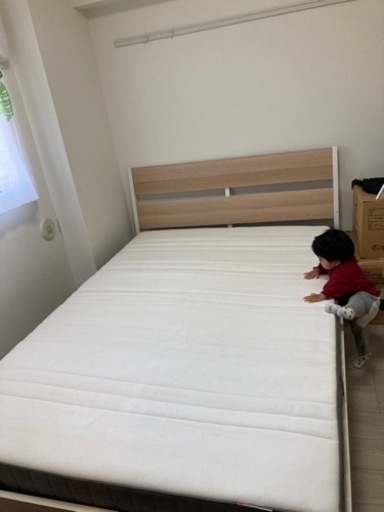 【ダブルベッド】IKEA製品（スノコ・マットレス付き）