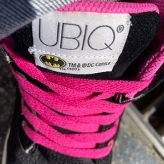 UBIQ バットマン　スニーカー　コラボ