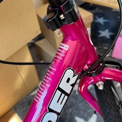 ほぼ未使用品 ストライダー 14x ヘルメット スタンド ほぼ未使用品