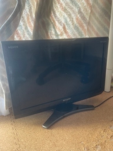 テレビ　20V型
