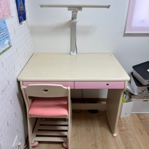 決まりました！女の子用　組み替えデスク