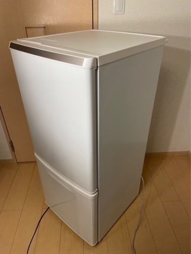 冷蔵庫 Panasonic NR-B146w