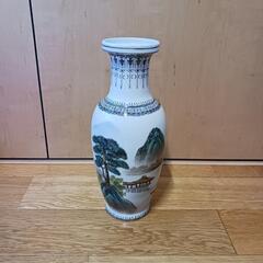 景徳鎮製　粉彩色絵　花瓶 　飾壺 　手描き　茶道具