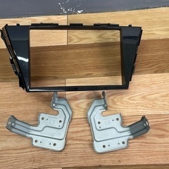 ８インチナビ　プリウスα専用パネル付き　フルセグ　Bluetooth