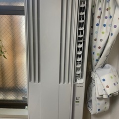 【美品】2023年モデル　コロナ窓用エアコン