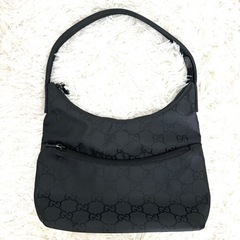 美品】 【訳あり】GUCCI ハーフムーン ワンショルダーバッグ ブラック