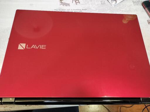 NEC  赤  LAVIE ノートパソコン