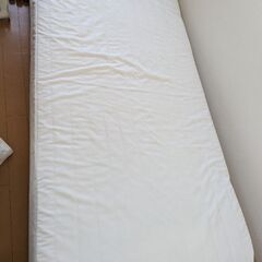 シングルベッド　無印　脚付き（24cm）