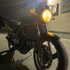 バイクの外装を格安で塗装してくださる方探してます！