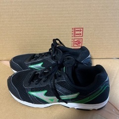 MIZUNO スニーカー　24.5cm