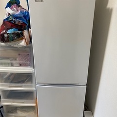 TOSHIBA 冷蔵庫 2022年製 マットセット使用期間1年未満