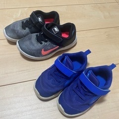 黒　NIKE靴　16cm