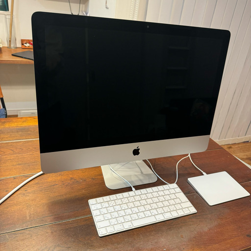 iMac（Retina 4K, 21.5インチ,2019年）8G Intel Corei5