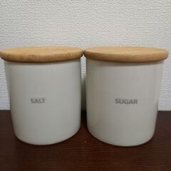 2/23まで出品　キャニスター(塩&砂糖)セット