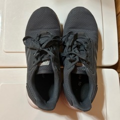 Ladies adidas スニーカー23.5