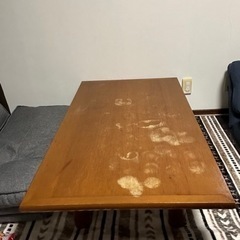 大きいテーブル
