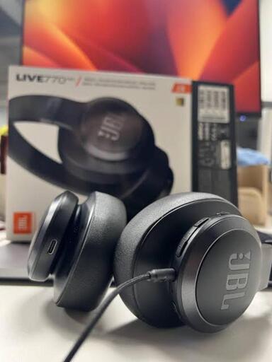 JBLLive770nc\n\nBLACK ヘッドホン 美品