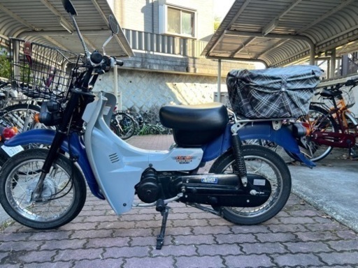 スズキ　バーディ　50cc インジェクションタイプです