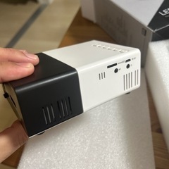 LEDプロジェクター